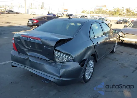 2011 Ford Fusion Hybrid z USA, uszkodzony, nr VIN 3FADP0L30BR342902